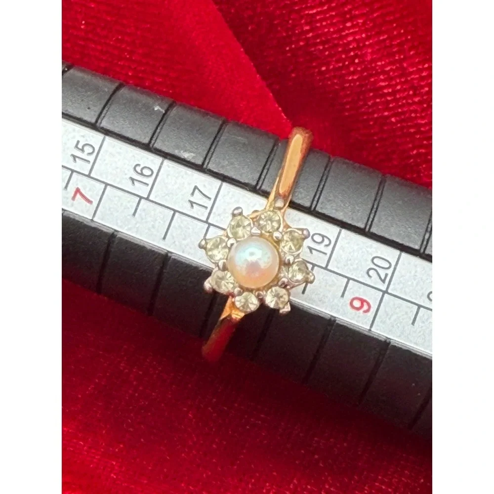 Vintage 18K HGE Gold Electroplated Faux Pearl Crystal Flower Cluster Ring Size 8